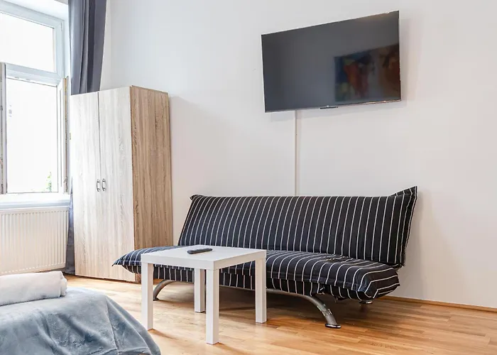 Peaceful And Stylish 2 Bedroom Cozy Atmosphere