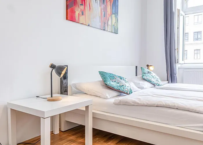Peaceful And Stylish 2 Bedroom Cozy Atmosphere *